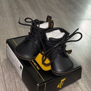 Dr. Martens Black Crib Shoes l